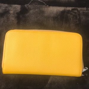 Thirty-One ALL ABOUT THE BENJAMINS WALLET